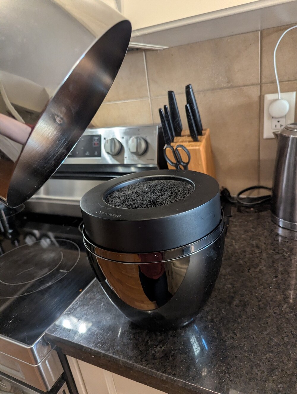 BLACK SAMURAI The Egg 9-Piece Knife Block - Black